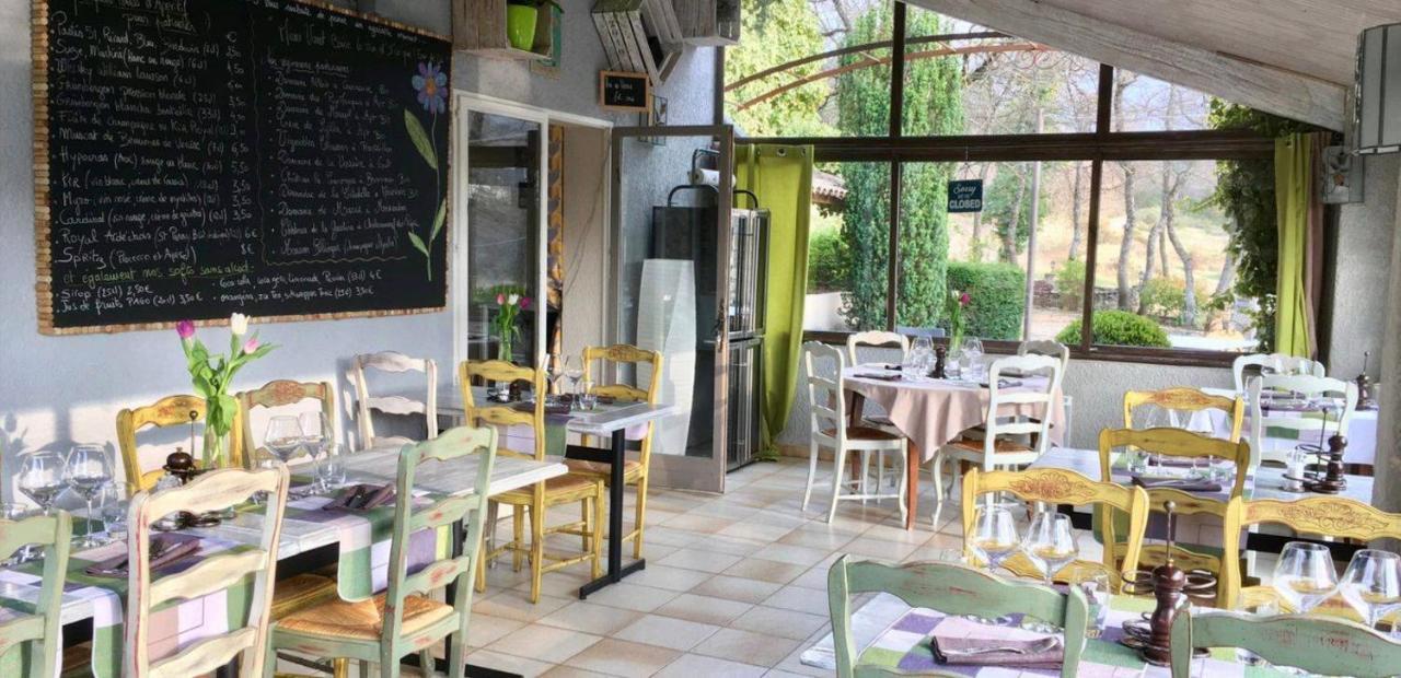 Hotel Lou Caleu Restaurant Le Rocher Des Abeilles Saint-Martin-de-Castillon 외부 사진