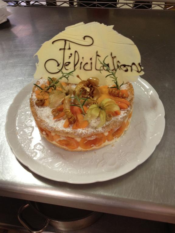 Hotel Lou Caleu Restaurant Le Rocher Des Abeilles Saint-Martin-de-Castillon 외부 사진
