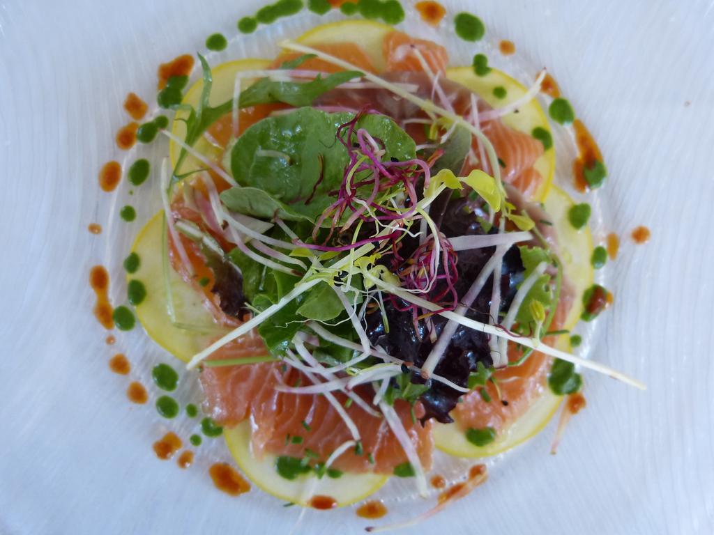 Hotel Lou Caleu Restaurant Le Rocher Des Abeilles Saint-Martin-de-Castillon 외부 사진